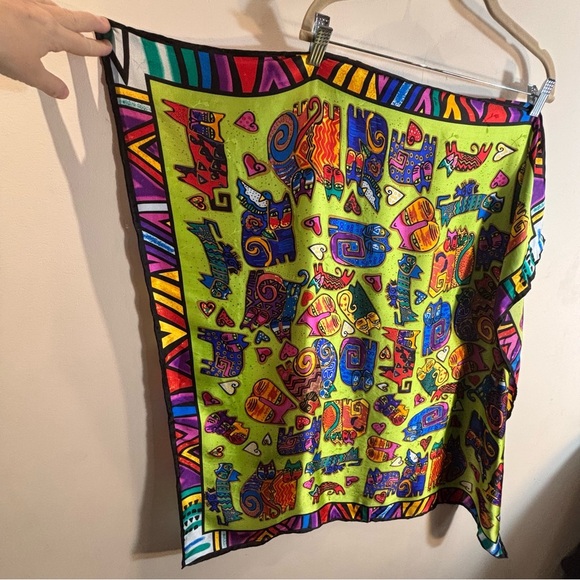 LAUREL BURCH 100% Silk Colorful Abstract Cat Pattern Scarf 35 x 35” - Picture 2 of 7